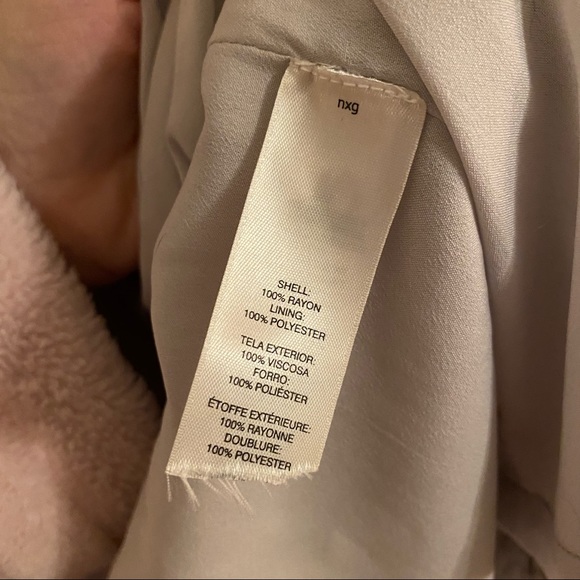 ❌ SOLD ❌ Chico’s size 2 gray/silver velvet jacket - Picture 8 of 14